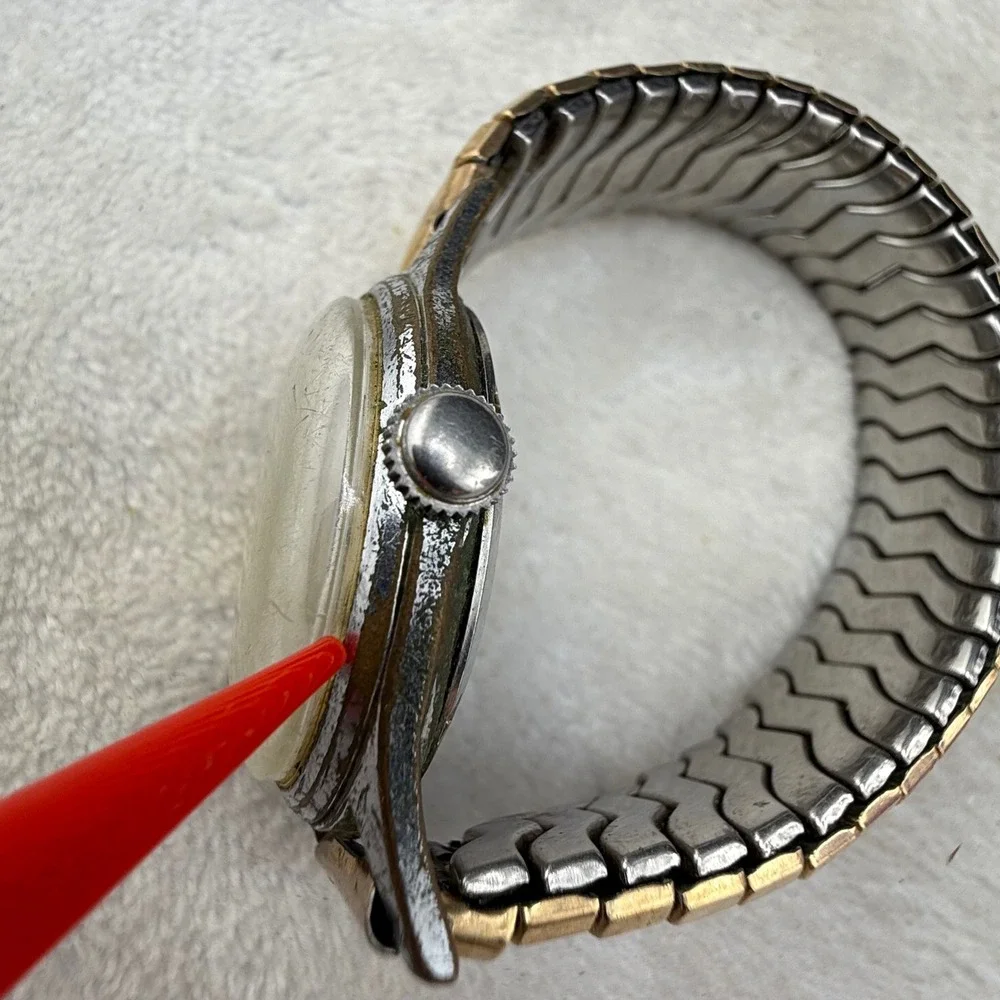 Rudolph's Dependable Watch 17 Jewels Manual Mens 6.25in NON WORKING